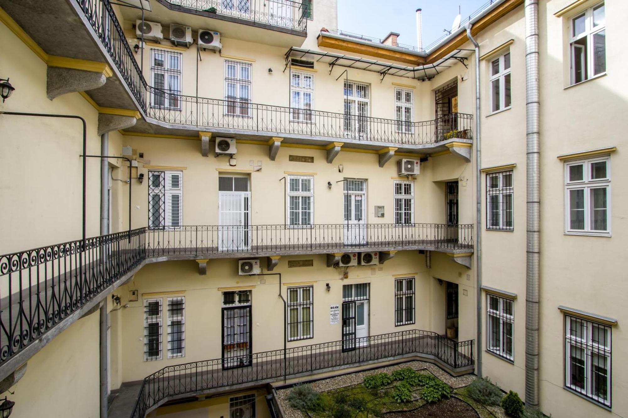 Wilson'S Oktogon Square Suite Apartment Budapest Exterior foto